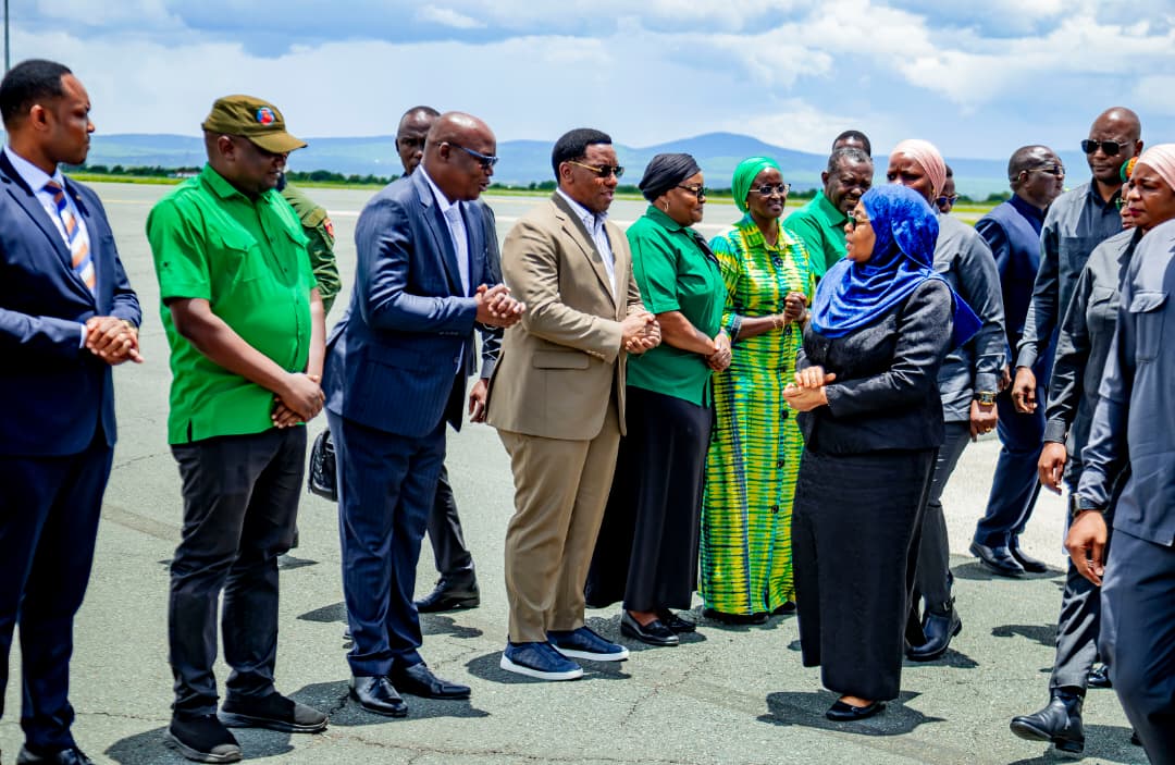 RAIS SAMIA AWASILI MKOANI ARUSHA KUSHIRIKI MKUTANO WA WAKUU WA NCHI ZA EAC